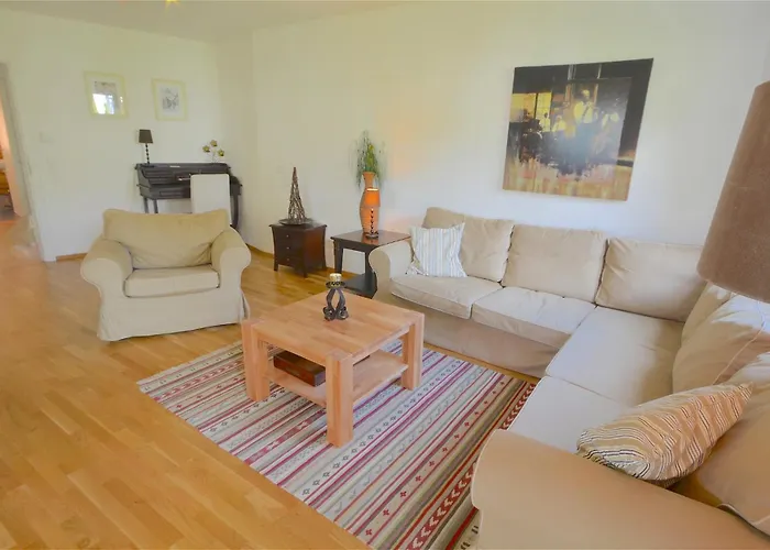 Lenny - By Alpen Kaprun